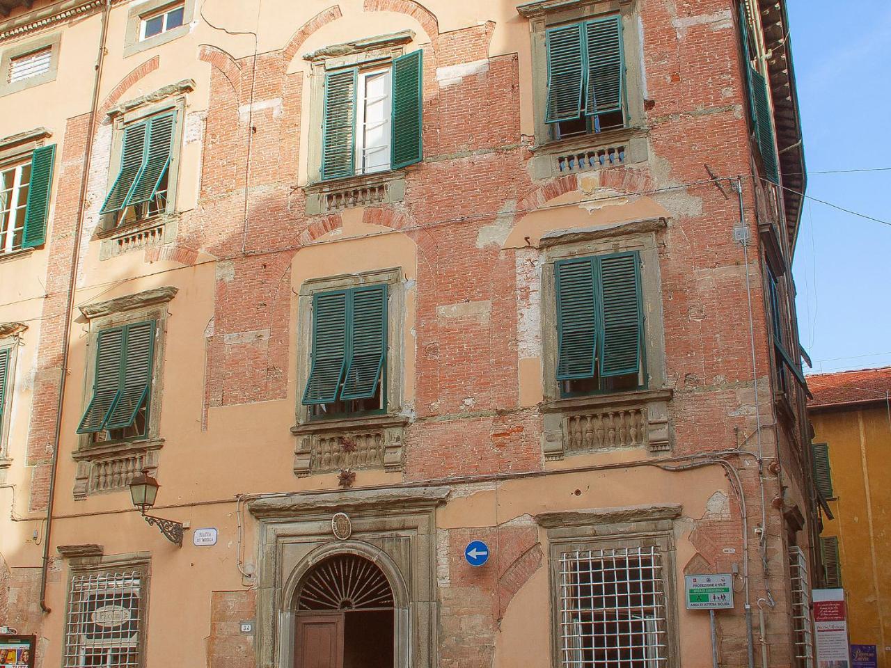 Apartment Palazzo Cittadella By Interhome ルッカ エクステリア 写真